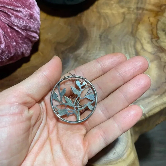 Family Tree Sterling Silver 14 K Gold Round Circle Leaves Necklace NWT - Picture 8 of 8